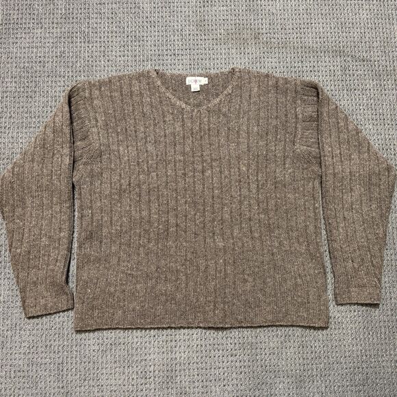 J.Crew Vintage 100% Wool Knit Sweater Women's Size Medium V-Neck Hong Kong - Picture 1 of 8